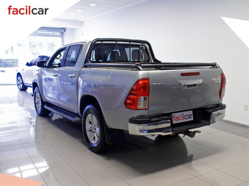 Imagen 13 de 25 de Toyota Hilux Srv 4x2 Turbo Diesel 2.8 2018 Excelente!!