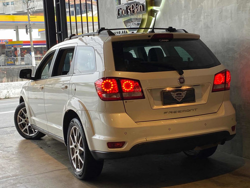 Fiat Freemont 2014 2.4 Precision 5p