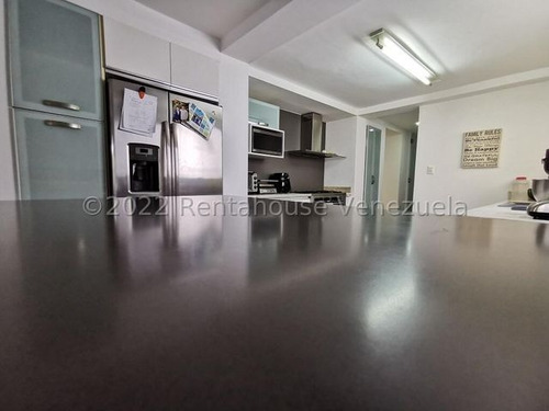 Imagen 9 de 22 de Mls. #22-22192 Hermoso Apartamento,espacioso, Con Claridad Natural Que Hace Sentir Un Hogar Cálido Y De Confort , Pisos De Mármol , Cocina Actualizada. Afm.