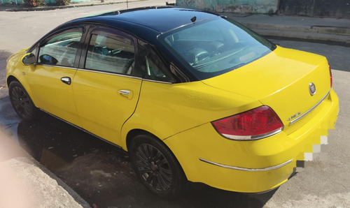 Fiat Linea 1.8 16v Essence Flex 4p