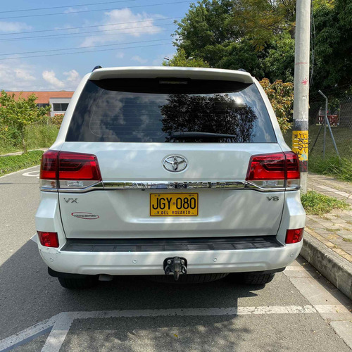 Toyota Land Cruiser 200 2017 4.6 Imperial Fl