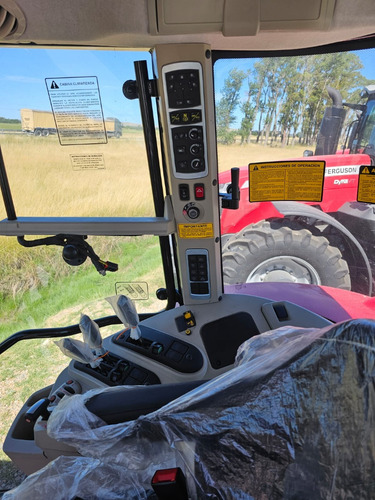 Tractor Massey Ferguson M F 6714 R (145cv)