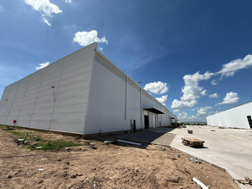 Excelente Nave Industrial Y Logística A Estrenar En El Parque Industrial Ruta 6