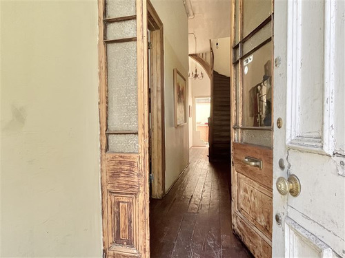 Casa En Venta De 6 Dorm. En Valparaíso