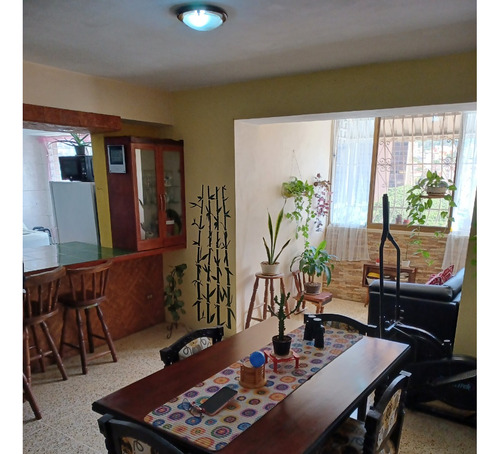 Apto La Candelaria 115 Mt2 , 4 Hab 3 Baños. El Edificio Cuenta Con Estacionamiento En Aqluiler