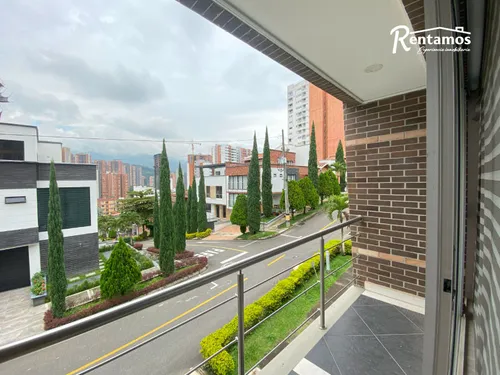 Casa En Venta En La Doctora. Cod V775715