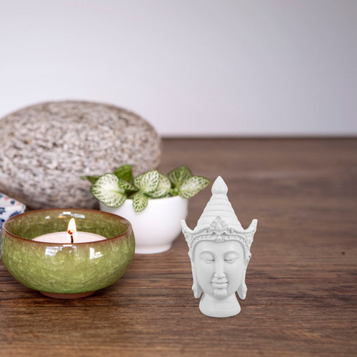 Estatua De Buda De Resina: Figura Religiosa Del Sudeste Asiá