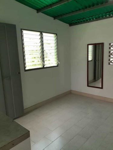 Imagen 5 de 15 de Casa En Venta. Barquisimeto Centro. Carrera 33.