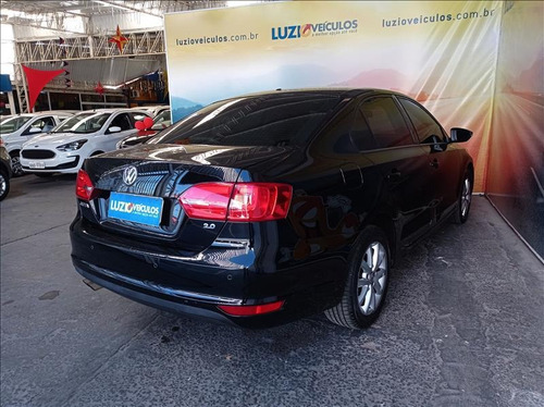 Imagem 4 de 14 de Volkswagen Jetta 2.0 Comfortline Flex Automático 2014 Com Te