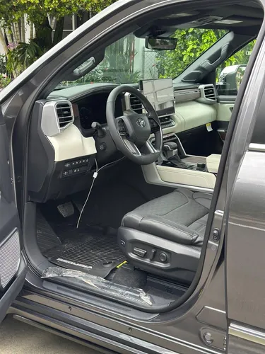Toyota Sequoia 3.5 V6 Capstone