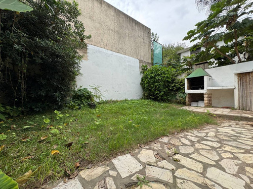 Impresionante Casa En Exclusivo Barrio De Punta Chica!