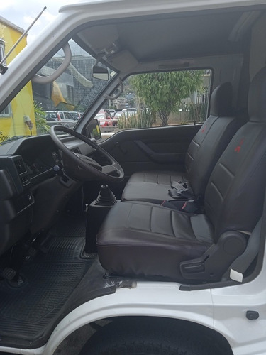 Imagen 11 de 14 de Mitsubishi Panel L300