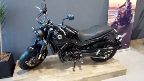 Imagen 4 de 11 de Benelli Leoncino 500 Cafe Racer Street Tracker