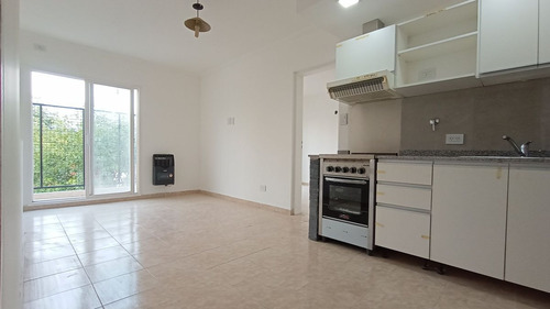 Venta Departamento 2 Ambientes Con Balcón Morón