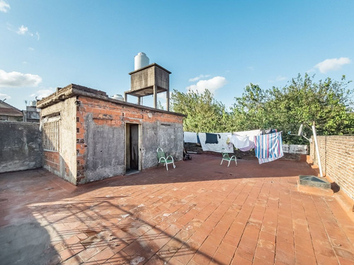 Casa 3 Amb Patio, Terraza, Cochera Isidro Casanova