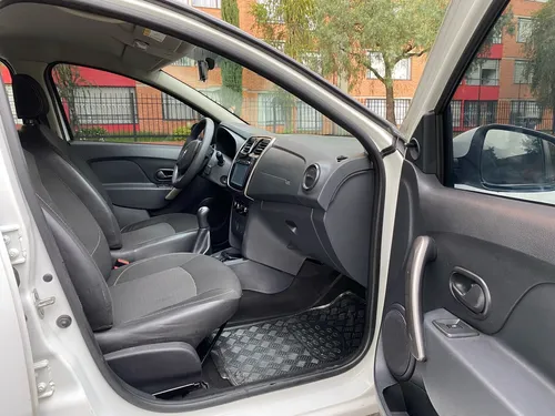 Renault Logan 1.6 Expression / Life +