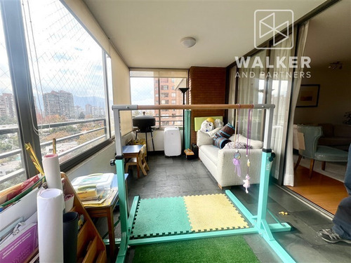 Departamento En Arriendo De 5 Dorm. En Las Condes
