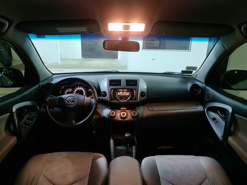 Imagen 10 de 13 de Toyota Rav4 2013 2.4 4x2 At