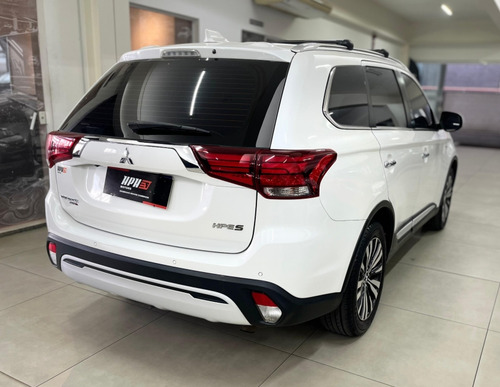 Mitsubishi Outlander 3.0 MIVEC V6 GASOLINA HPE-S AWD AUTOMÁTICO
