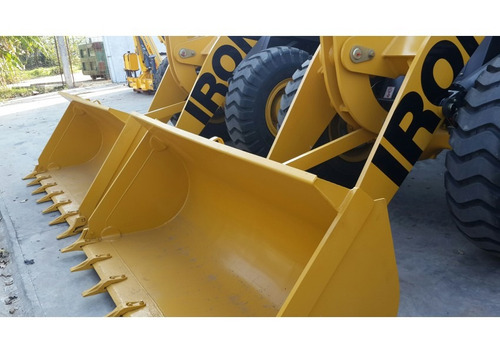 Imagen 8 de 13 de Pala Cargadora 1m3 Iron 930 De 84 Hp