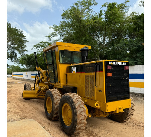 Motoconformadora 140h Cat 2002