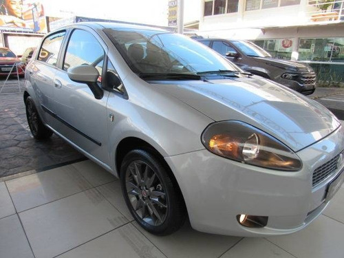 Fiat Punto 1.4 Attractive Italia 8v Flex 4p Manual