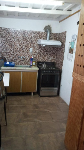Imagen 15 de 19 de Casa Con Amplio Fondo, Calle 12 E 37 Y 39 Venta/permuta.