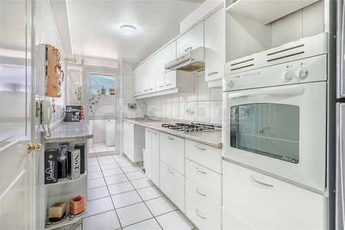 Departamento En Venta De 4 Dorm. 3 Baños, En Las Condes