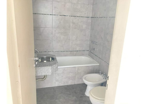 Imagen 6 de 10 de Dto 2 Amb En Venta En Rdios De Escalada (408)