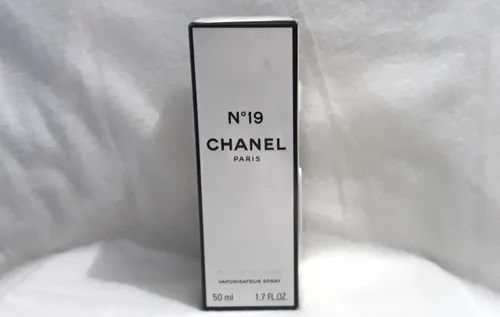 Perfume chanel 19 Eau De Toilette 50ml Original Lacrado Frete Gr tis perfume-chanel-19-eau-de-toilette-50ml-original-lacrado-frete-gr-tis