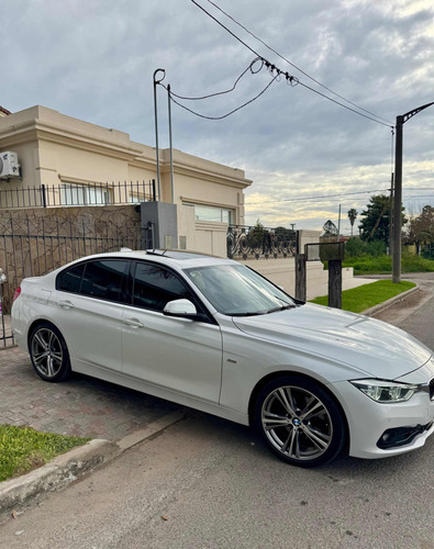 BMW Serie 3 3.0 330i Sedan Sport Line 252cv