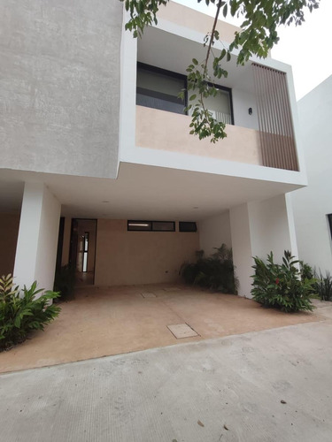 Casa En Venta Merida, Temozon Norte, Sabbia, 2 Hab Roof, Entrega Inmediata.