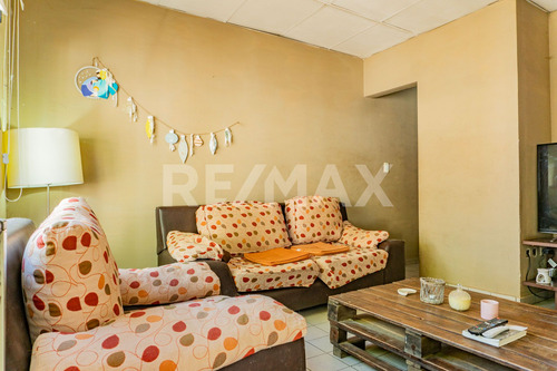 Casa 3 Dorm. - Barrio Mercantiles - Cipolletti
