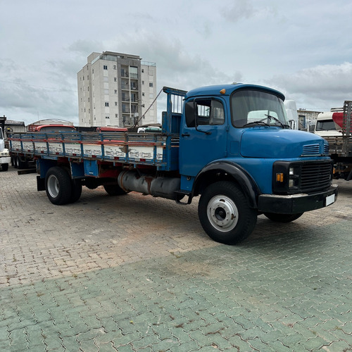 Mb 1113 4x2 Carga Seca