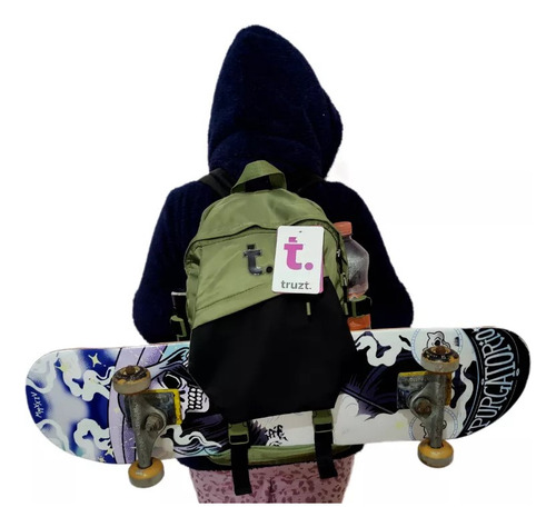 Mochila Juvenil Ruz Truzt Verde Porta Skate Bolsa Secreta Laptop