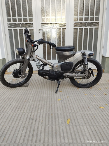 Imagen 2 de 5 de Honda C90 Econo Power