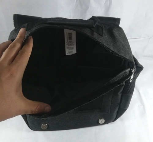 Imagen 7 de 8 de Morral Caterpillar Porta Tablet iPad Hasta 12 Pulgadas Plomo