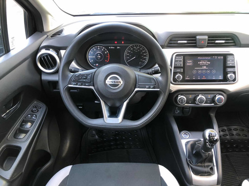 Imagen 10 de 12 de Nissan Versa 2020 1.6 Advance Mt