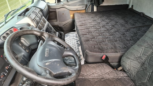 Imagem 9 de 10 de Iveco 440 6x2 12/13