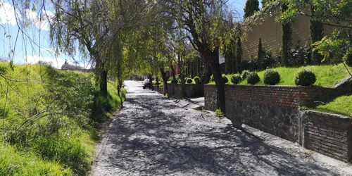 Venta De Terreno Residencial En La Colonia Residencial Campestre En Cacalomacan Toluca
