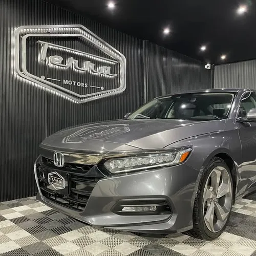 Honda Accord 2.0 Touring At