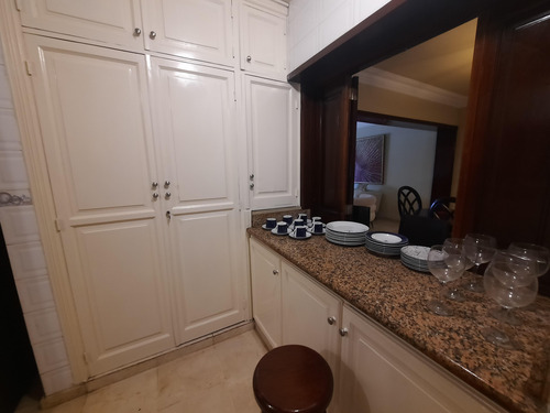 Se Renta Apartamento Amueblado 3 Habitaciones En La Av. Anacaona