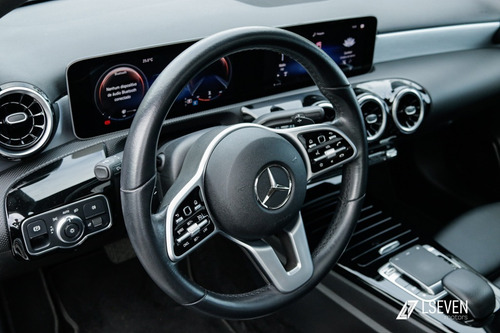 Imagem 23 de 25 de Mercedes A200