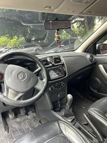 Renault Logan 1.6 Privilege / Intens