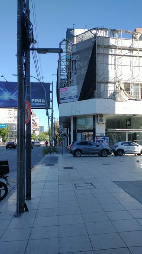 Imagen 3 de 15 de Oportunidad ! ! ! Local En Av. Libertador, Vicente Lopez
