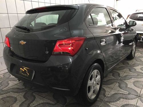Imagem 4 de 9 de Chevrolet Onix 2019 1.4 Lt Aut. 5p