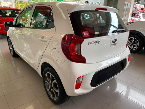 Imagen 9 de 13 de Kia Picanto Zenith 2022 6 Air Bag
