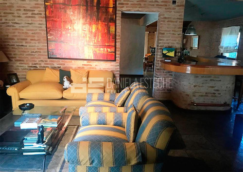 D. Esteche Realty