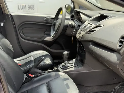 Ford Fiesta 1.6 Hatchback Automática
