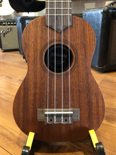 Ukulele Strinberg Uk06-se Soprano - Semi Novo